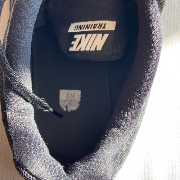 Nike Men's Legend Trainer Shoes Black White 10.5 - Picture 3 of 7